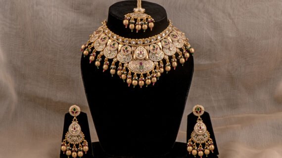 Elegant Semi-Bridal Polki Necklace Set