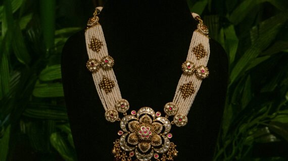 Traditional Royal Gold Kundan Necklace