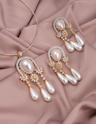 Pearl & AD Pendant Set