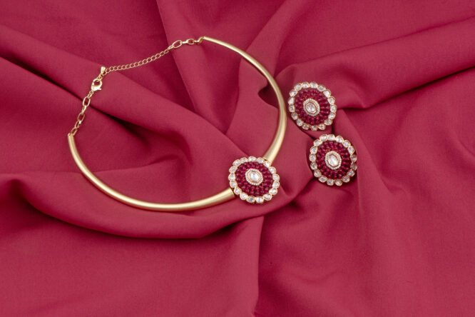 Matte Gold Plated Kundan Ruby Hasli Pendant