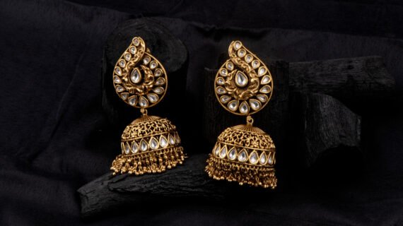 Classic Kundan Gold Plated Jhumka Earrings