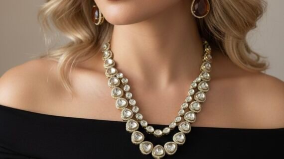 Gold plated Kundan studded necklace