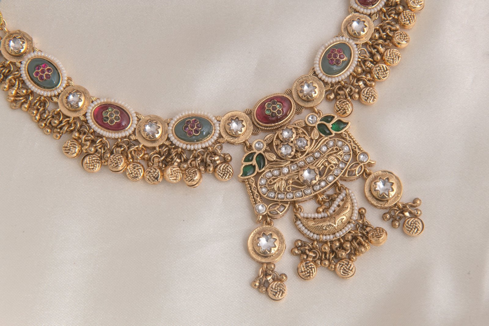 24 Carat Gold Polished Kundan Heritage Jewellery - Image 2