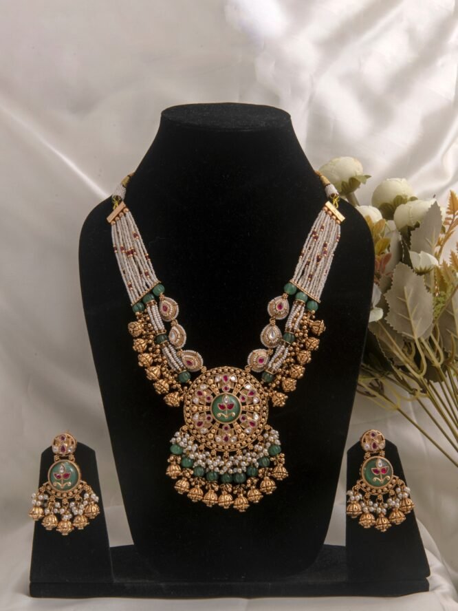 24 Carat Gold Polished Kundan Heritage Jewellery
