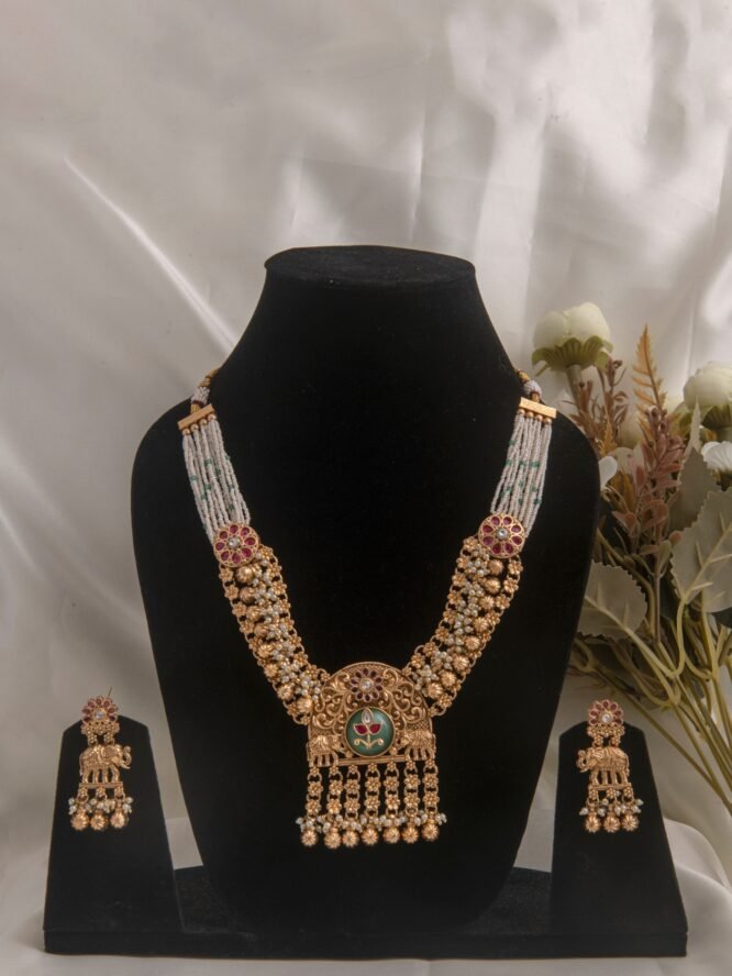 24 Carat Gold Polished Kundan Heritage Jewellery
