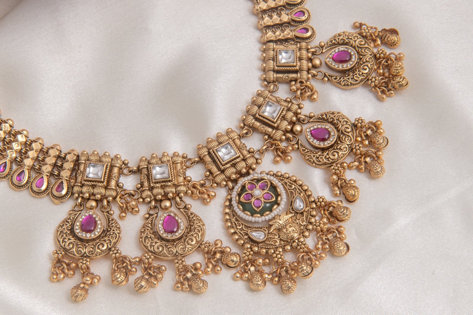 24 Carat Gold Polished Kundan Heritage Jewellery - Image 2