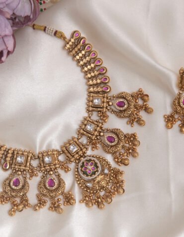 24 Carat Gold Polished Kundan Heritage Jewellery