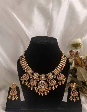 24 Carat Gold Polished Kundan Heritage Jewellery