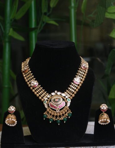 Antique Temple Pendant Necklace Set