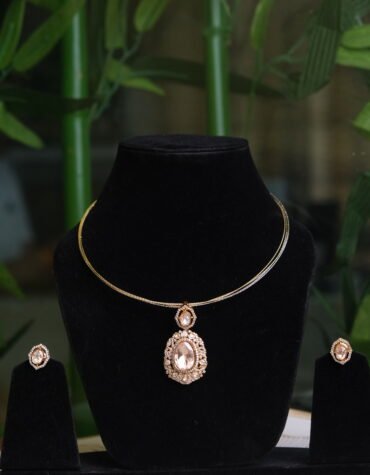 Minimal Pendant Necklace Set
