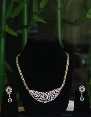 Classic Stone Necklace Set with Pendant