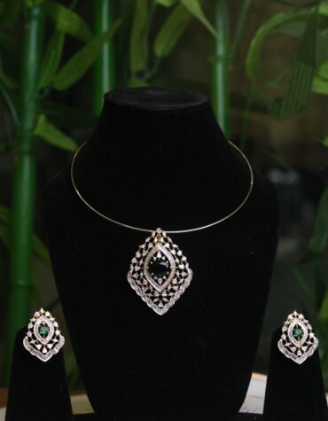 Elegant Stone Pendant Necklace Set