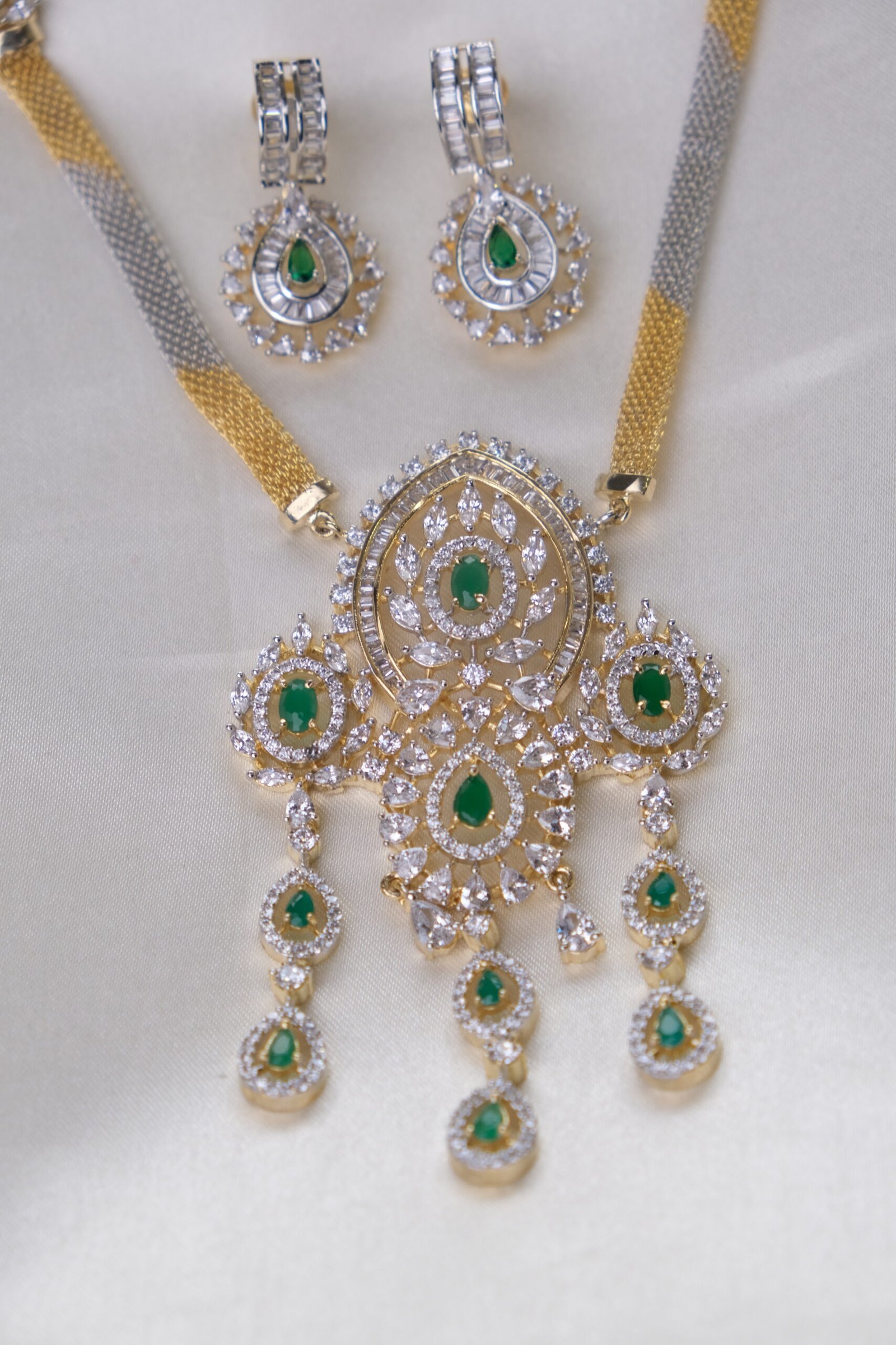 Dual Tone Green Stone Necklace Set - Image 2