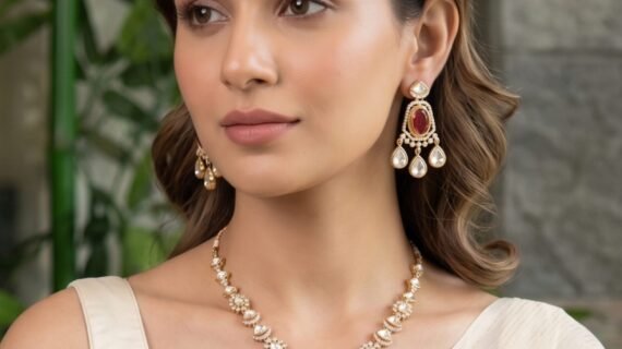 Kundan Pendant Necklace Set (Polki Style)
