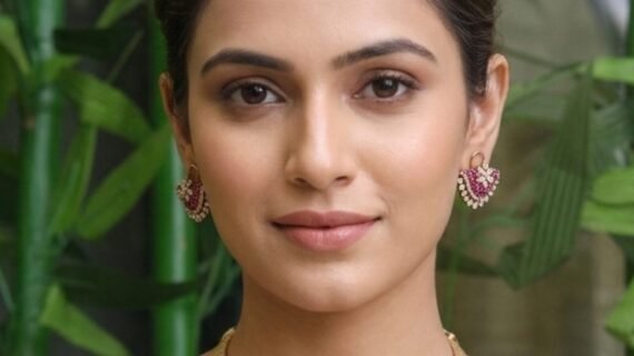Layered Designer Chain Necklace Set
