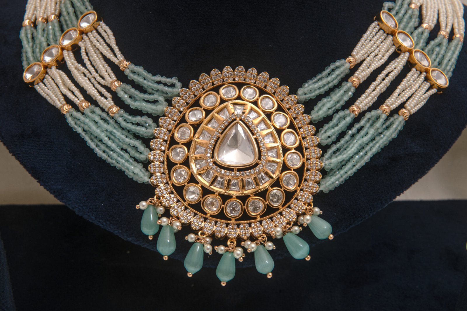 24 Carat Gold Polished Kundan Rajwadi Chokar Set - Image 6