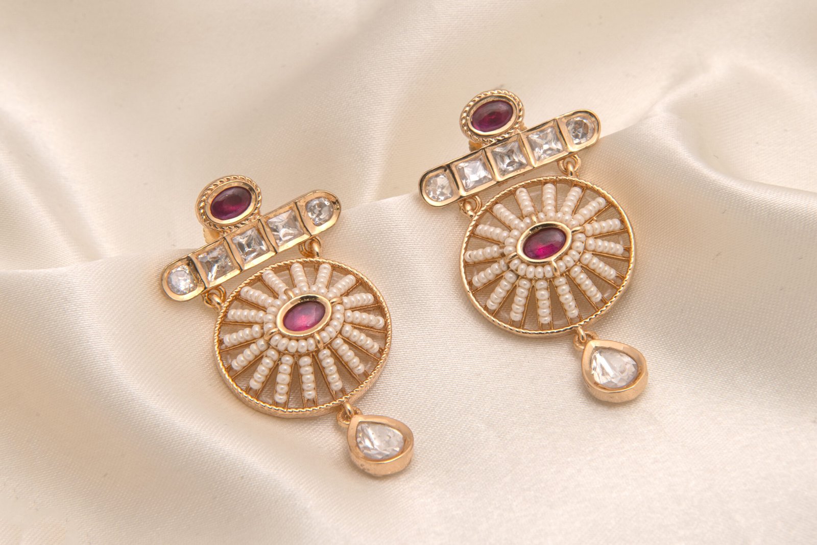 24 Carat Gold Polished Heritage Maroon White Rani Haar with Big Surya Pendant - Image 3