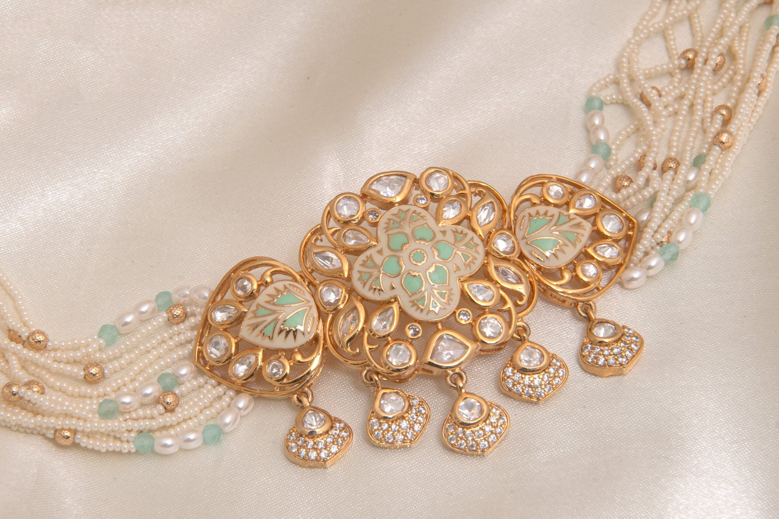 22kt Gold Polish Pista Mint Pachi Kundan Pearl Chokar Set with Mint - Image 2